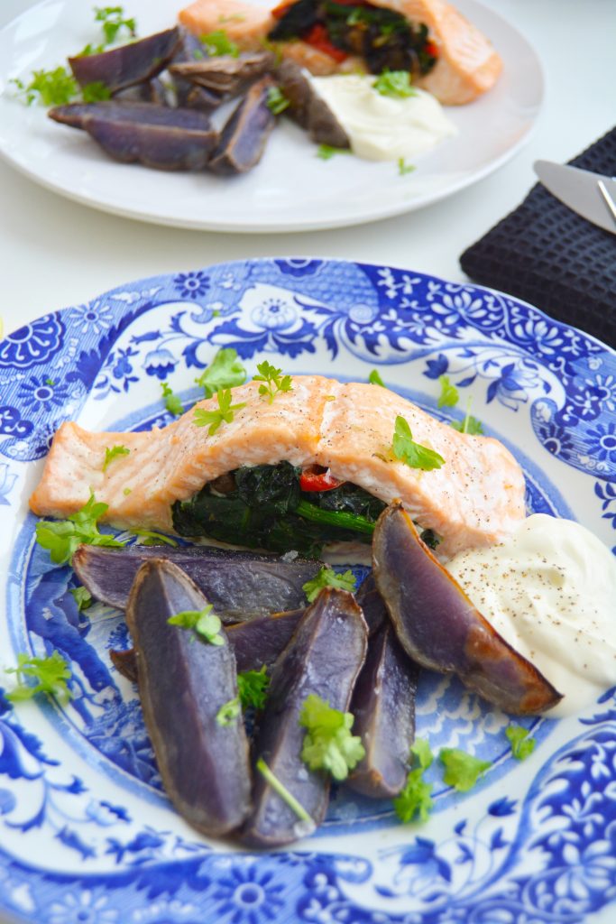 Fylte laks med grønnsaker