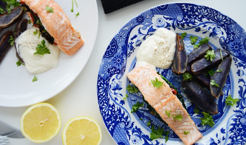 Fylte laks med grønnsaker