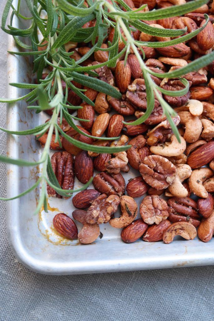 Krydret røstede nøtter