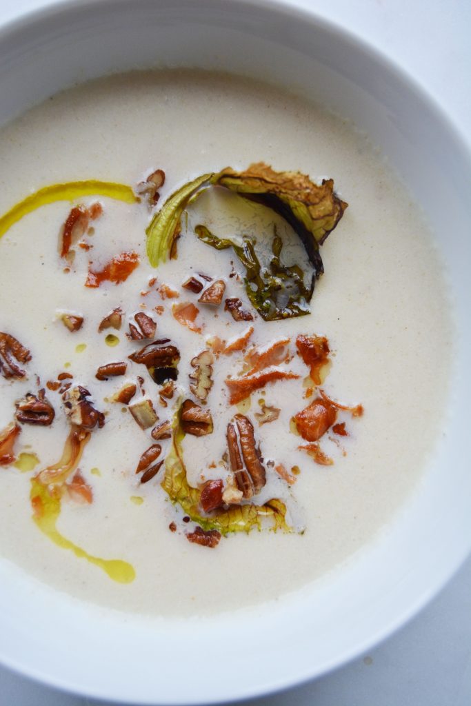 Ovnsbakt blomkålsuppe